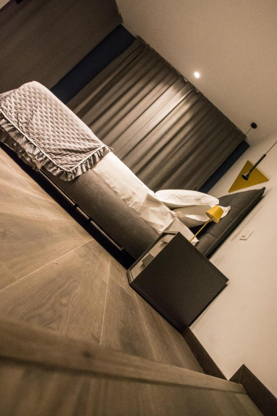 Ninary Apartments A Due Passi Dal Centro Storico Alba  Zewnętrze zdjęcie